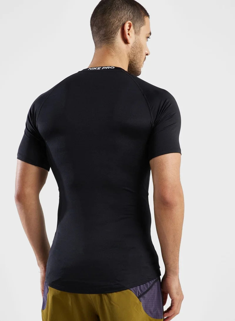 NIKE compression shirt “short sleeve”